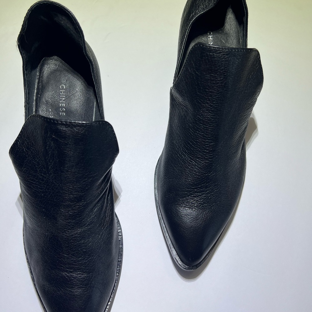 Chinese Laundry Black Pointed Toe Loafers